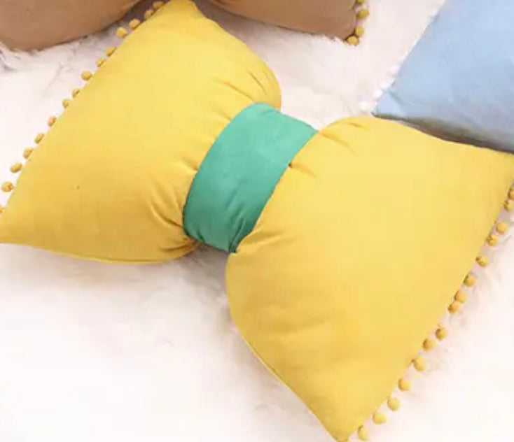 Throw pillows (bow tie)