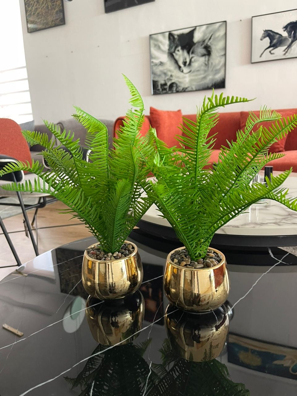 Gold base table plant