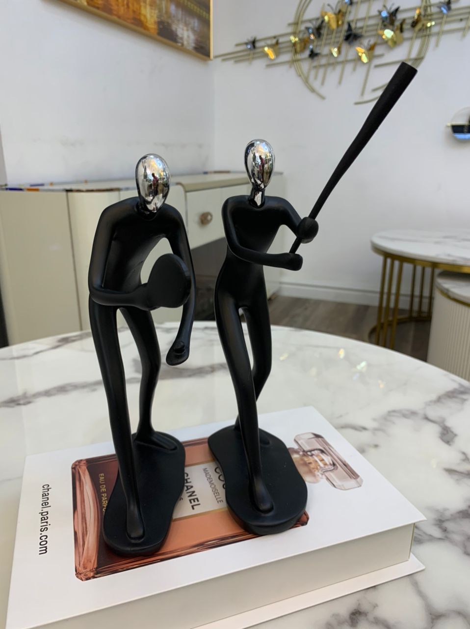 Figurines decor