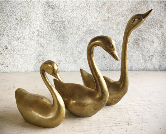 3 in 1 gold swan decor