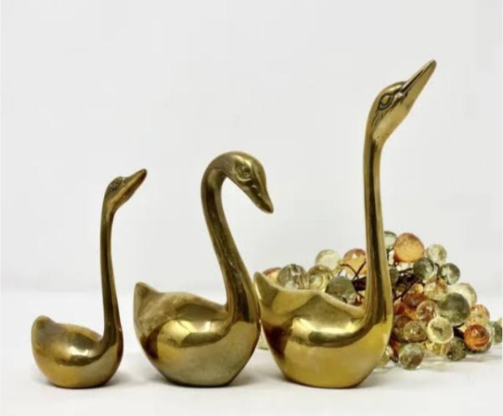 3 in 1 gold swan decor