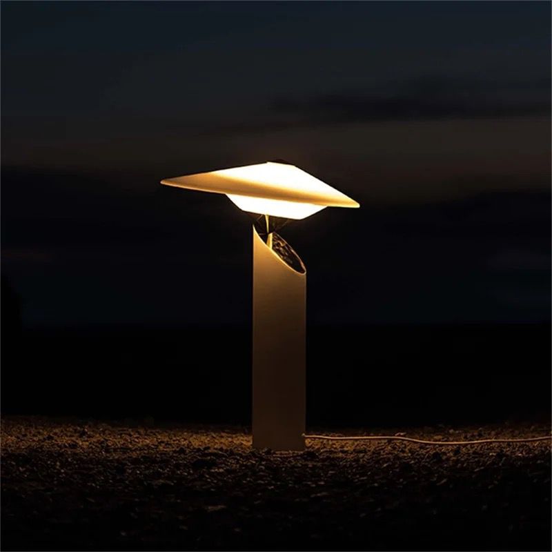 Table lamp