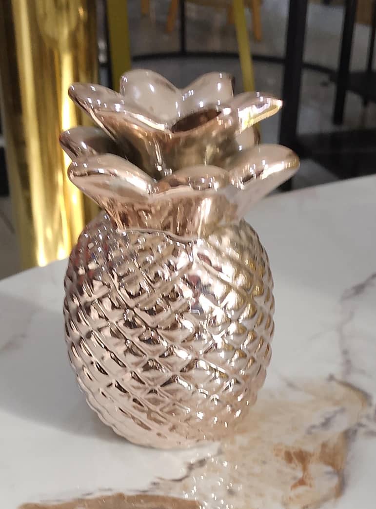 Pineapple decor