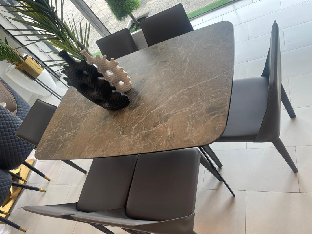 6 seater Dining table